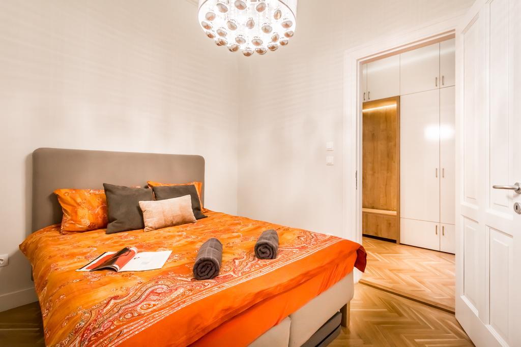 Ferienwohnung Bpr Opera Lux Treasure Budapest Exterior foto